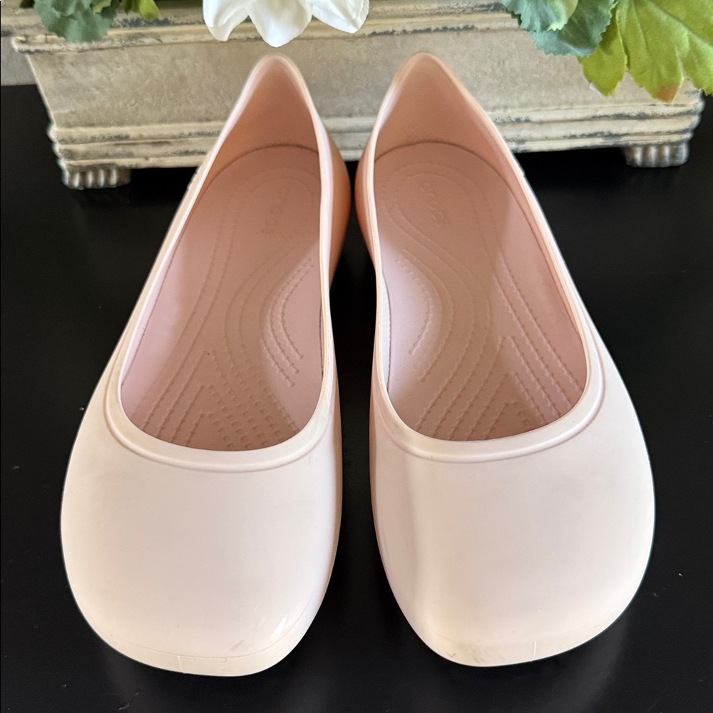 CROCS Women's Ballet Flats in Blush Pink - Picture 13 of 14